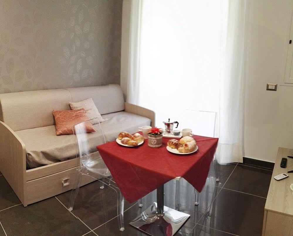 Hotel Be Italian Flat Bovio Neapel Exterior foto