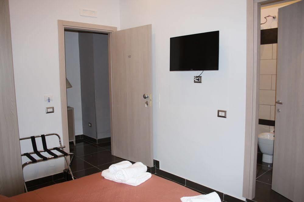 Hotel Be Italian Flat Bovio Neapel Exterior foto