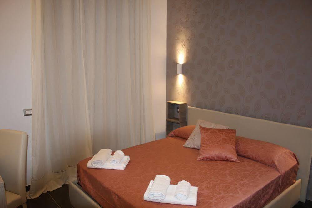 Hotel Be Italian Flat Bovio Neapel Exterior foto