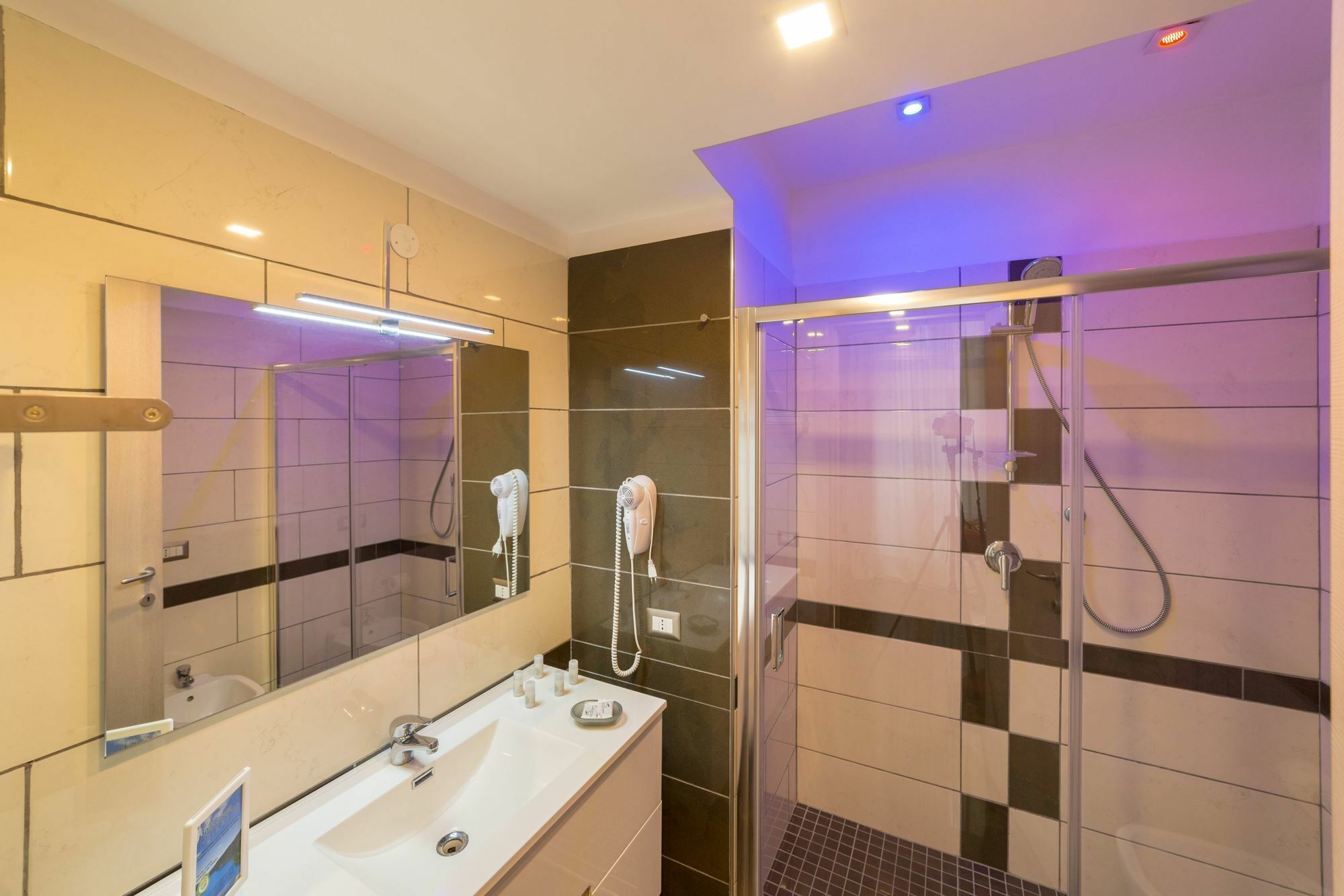 Hotel Be Italian Flat Bovio Neapel Exterior foto
